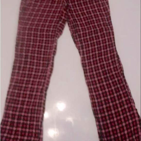 Women's Old Navy Pajama Pants Red, Pink And Navy Plaid With Elastic Waistband - Picture 2 of 6